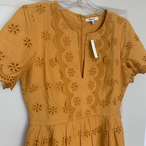 HP🧚🏼 Scalloped Eyelet Midi Dress - Picture 3 of 7